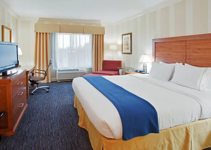Holiday Inn Express Hotel & Suites Santa Cruz By Ihg
