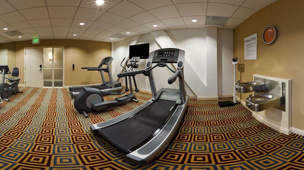 Hotel Express & By Ihg 3*