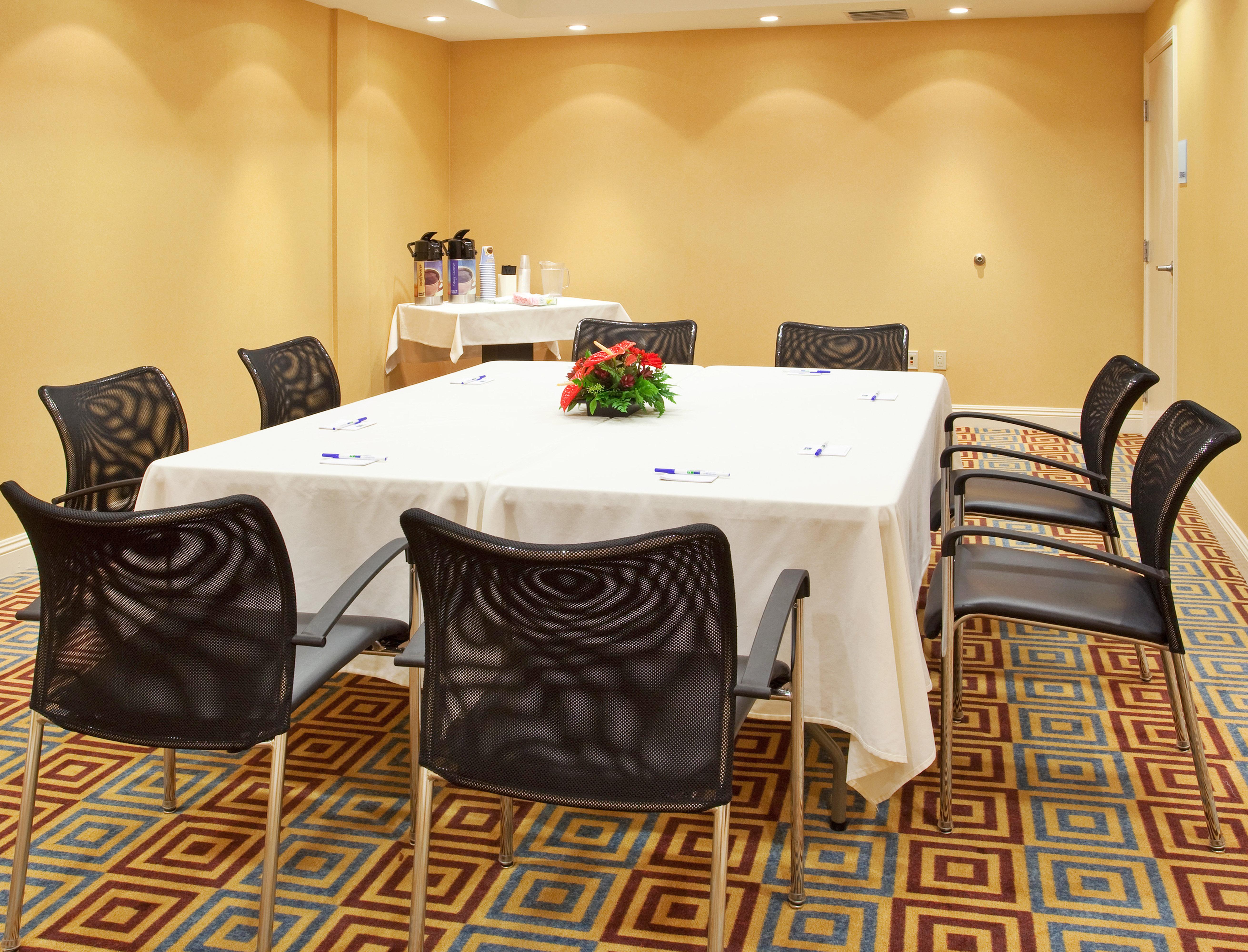 Hotel Express & By Ihg 3*