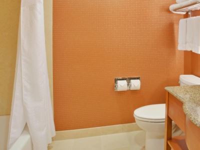 Hotel Express & By Ihg 3*
