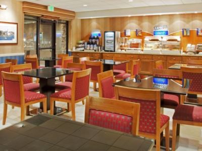 Hotel Express & By Ihg