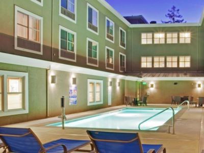 Hotel Express & By Ihg 3*