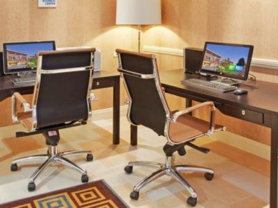 Express & By Ihg Santa Cruz